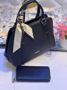 Sac à Main Classique Noir Luxe avec Portefeuille