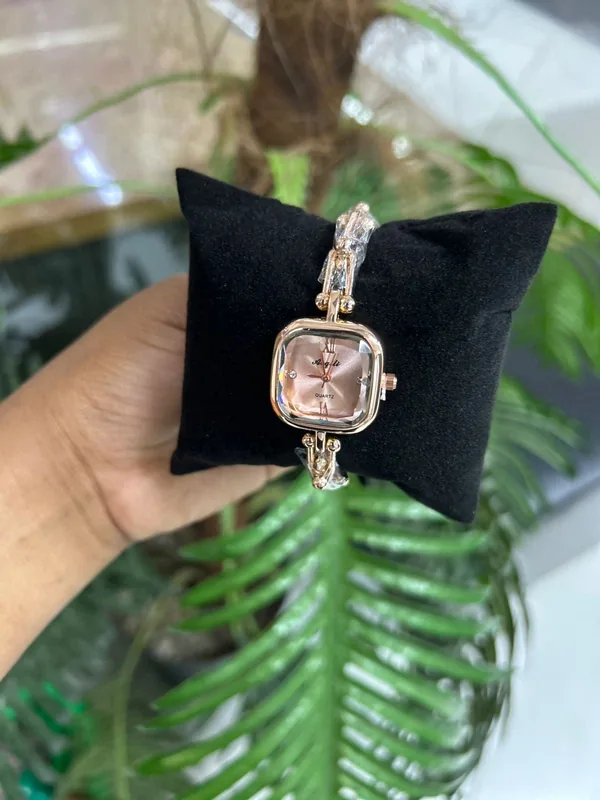 Stainless steel ladies watch