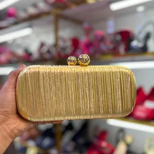Pochette de Soirée Dorée Élégante
