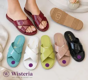 Slippers wholesale