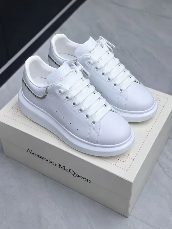 Baskets Alexander McQueen Blanches Premium – Élégance & Confort Unisexe