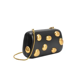 Pochette Luxe Noire à Clous Dorés