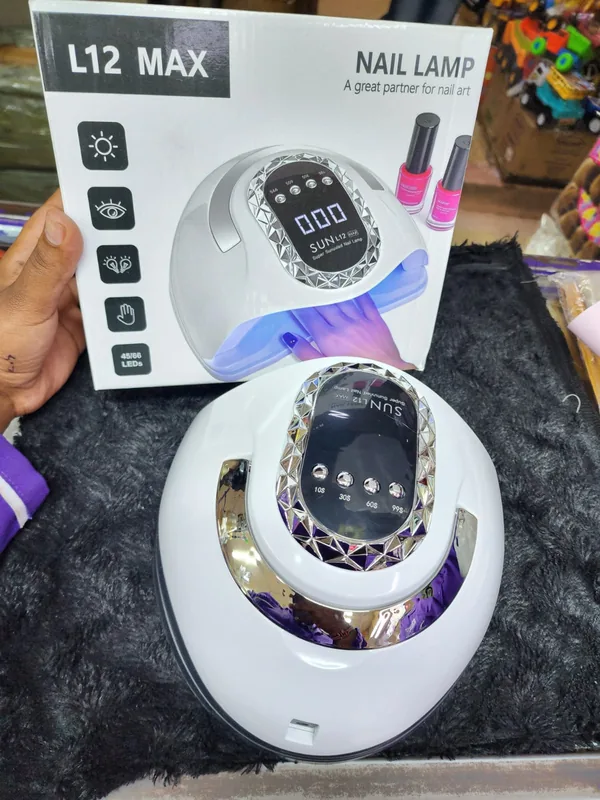 L12 MAX- UV nail lamp
