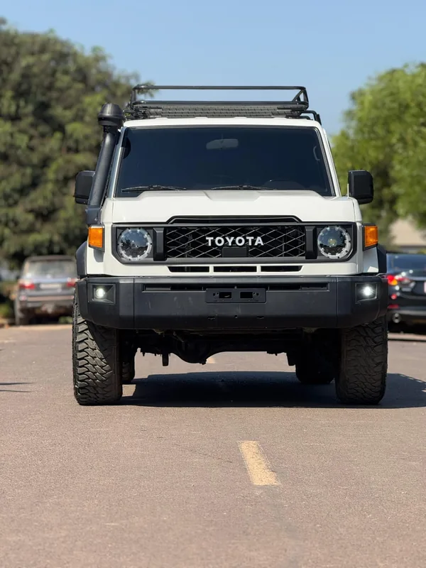 LAND CRUISER LX
